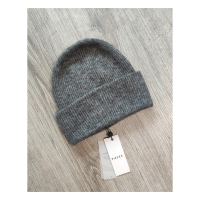 Нова дамска зимна вълнена шапка Pieces , снимка 1 - Шапки - 44958209