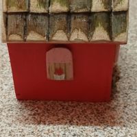 Цветна дървена къщичка , снимка 6 - Сувенири от дърво - 45435961