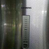 Иноксов комбиниран хладилник с фризер Сименс Siemens Total no frost 2 години гаранция!, снимка 2 - Хладилници - 45746227