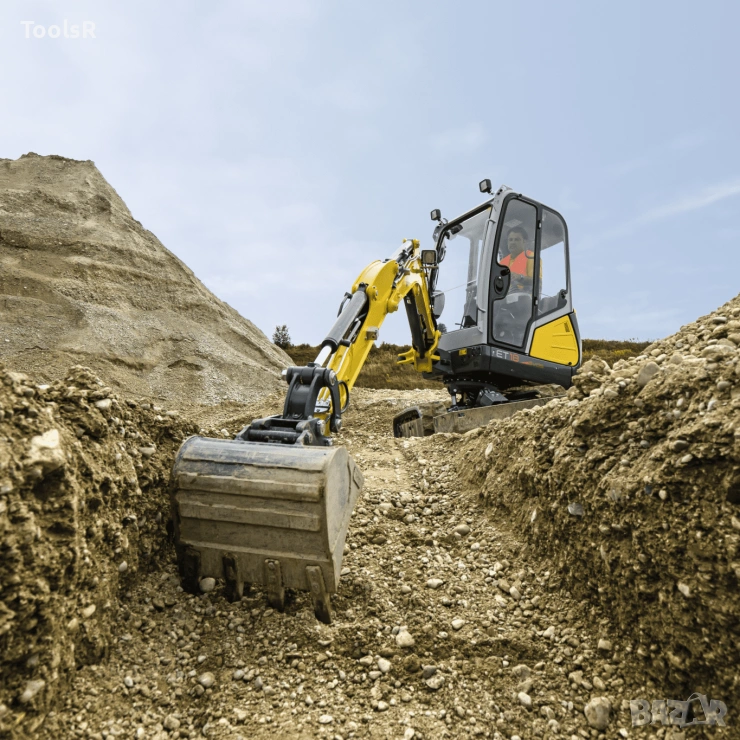 1.5t мини верижен багер под наем, малък багер за изкоп и канали, снимка 1
