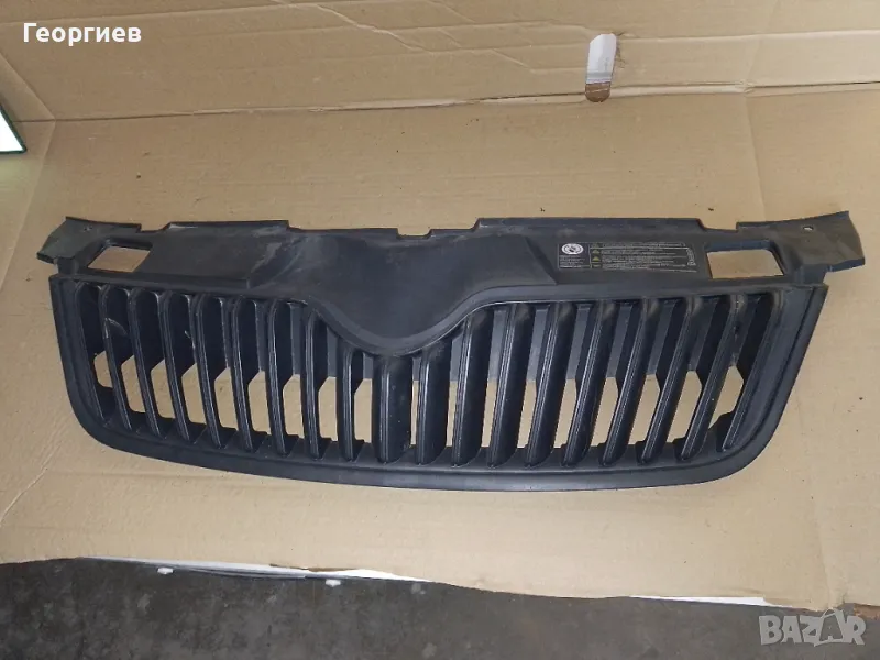 Шкода Фабия Румстер предна решетка , снимка 1
