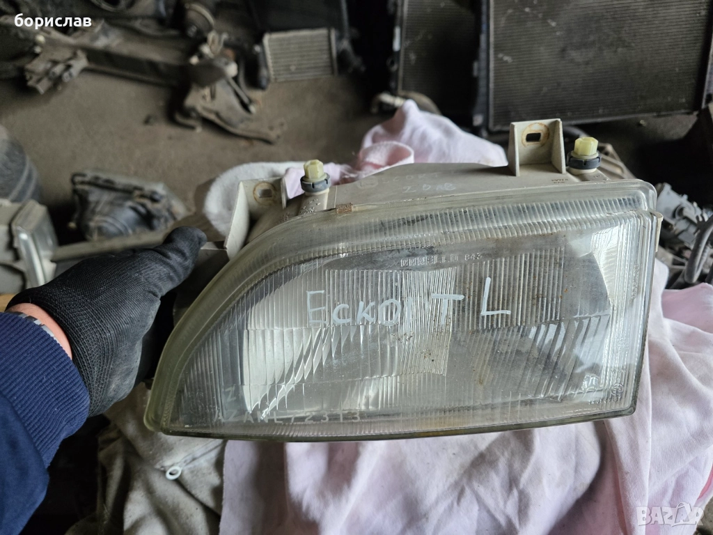 Ляв фар за Форд ескорт , снимка 1