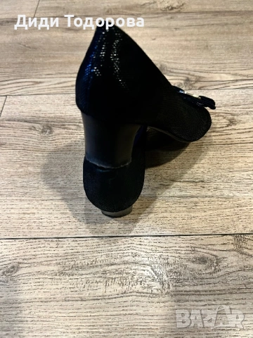 Обувки дамски и детски, снимка 2 - Маратонки - 53462621