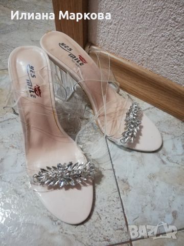 Продавам елегантни силиконови сандали , снимка 1 - Сандали - 46463720
