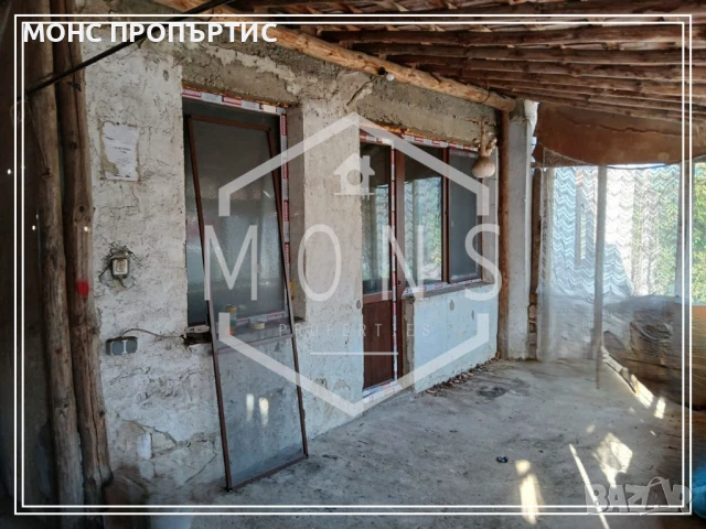 Двуетажна къща с  двор и  панорамна гледка в гр. Априлци, кв. "Острец"., снимка 5 - Къщи - 50909303