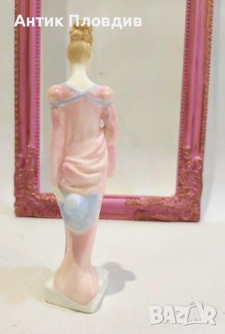 Колекционерска фигура Royal Doulton – “Daphne” (HN 2266), снимка 3 - Колекции - 52737036
