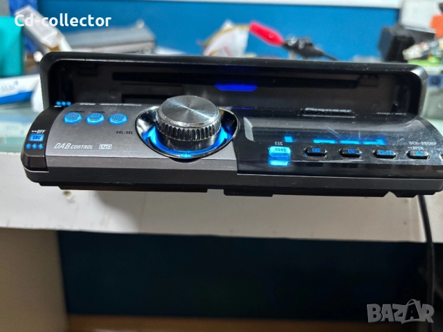 Продавам PIONEER DEH P80MP, снимка 2 - Радиокасетофони, транзистори - 52726345