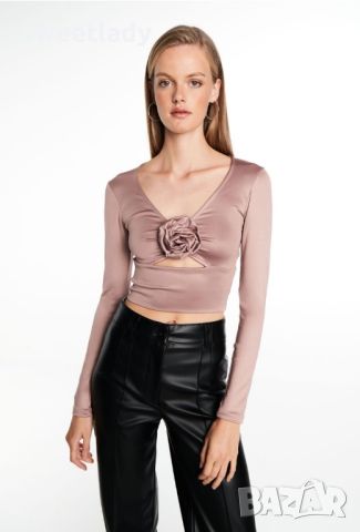 Ултра модна блузка с акцент цвете, снимка 2 - Блузи с дълъг ръкав и пуловери - 45208739