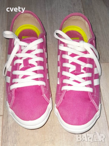 Юношески кецове Adidas , снимка 2 - Детски маратонки - 54093724