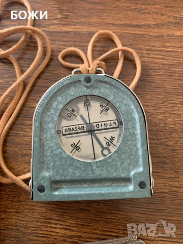 Компас Bézard | Германски военен уред от Студената война, снимка 2 - Антикварни и старинни предмети - 50924096