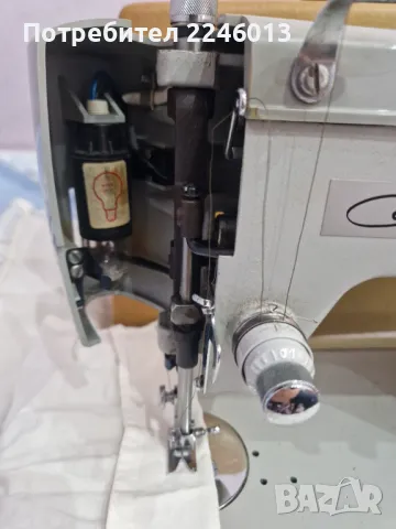 Стара шевна машина Commodore, снимка 4 - Антикварни и старинни предмети - 50037689