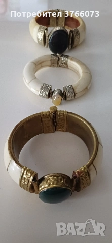 Гривни от слонова кост