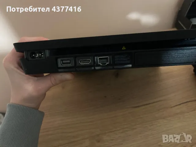 Playstation 4 с 2 джойстика и 5 игри, снимка 4 - PlayStation конзоли - 48935733