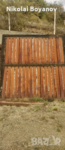 Гаражна врата, тип летящо крило 