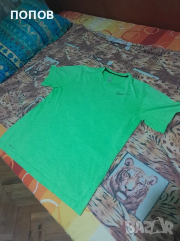 Оригинална Тениска на NIKE-L, снимка 2 - Тениски - 51332794