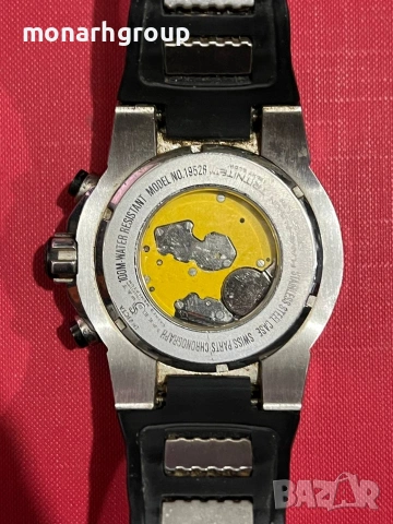Часовник Invicta 19526 (леки драскотини по стъклото), снимка 2 - Мъжки - 53499291