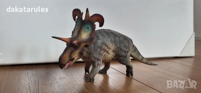Фигура на динозавър Lokiceratops rangiformis