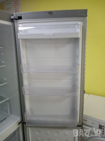 Иноксов комбиниран хладилник с фризер Samsung 2 години гаранция!, снимка 5 - Хладилници - 46016913