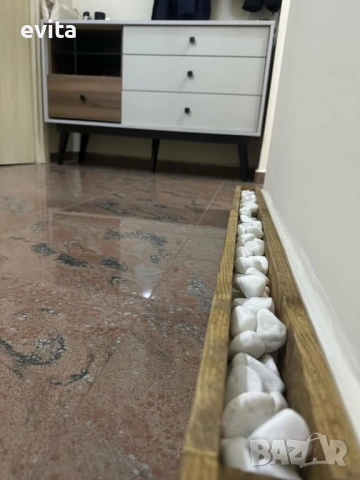 🌿 Уникална декоративна ваза – ръчна изработка от дърво и камък