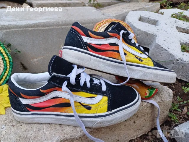 Vans оригинални кецове с пламъци , снимка 4 - Кецове - 47465087