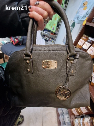 Michael Kors Cindy зелена дамска чанта, снимка 4 - Чанти - 53218547