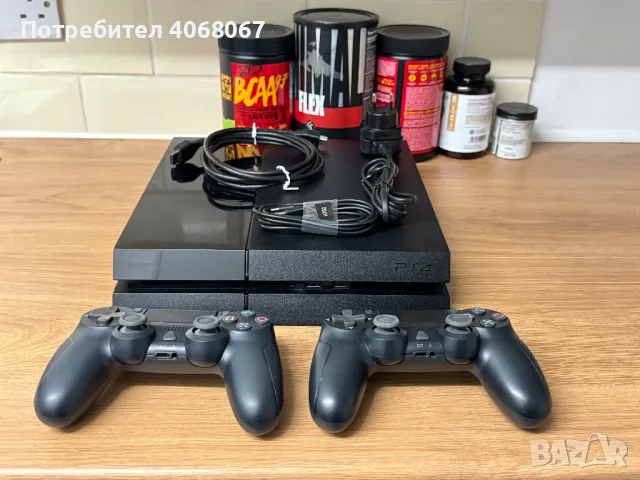 Playstation 4 с 2 контролера, снимка 1