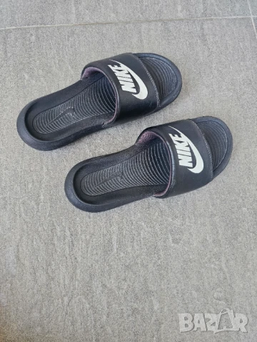 Чехли nike 35.5 номер, снимка 5 - Детски сандали и чехли - 51159564