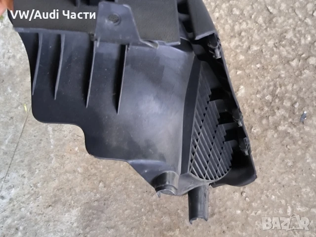 Кора капак багажник за Голф 5 Volkswagen Golf 5 1K6867761L, снимка 2 - Части - 50492509