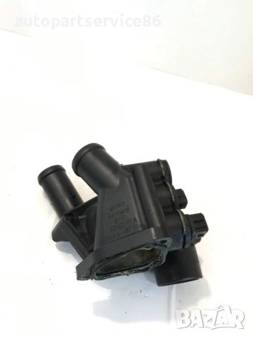 Корпус на термостат за Mercedes V280 (2001) 021121121A 