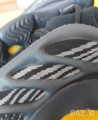 Маратонки Adidas Yeezy 700 V3 "Clay Grey"  Размер: US 8 (UK 7,5), снимка 7 - Маратонки - 48059227