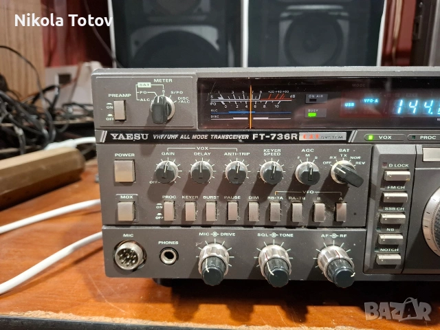 Продава се радио станция Yaesu FT-736R. , снимка 2 - Радиокасетофони, транзистори - 53457400