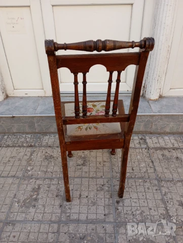 Два стари  стола , снимка 9 - Антикварни и старинни предмети - 50940101