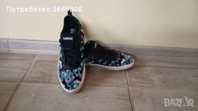 Дамски кецове Adidas , снимка 2 - Кецове - 47821654