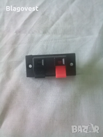 Букса за тонколона