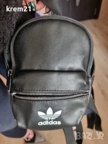 Adidas оригинална раничка , снимка 5 - Раници - 48022543