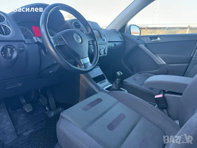 VW Tiguan 2.0tdi 140 4 Motion теглич, снимка 17 - Автомобили и джипове - 47945421