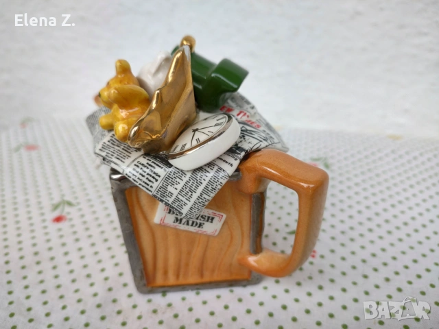 Малък ръчно изработен чайник Moving Day на Cardew Design, снимка 5 - Декорация за дома - 53571708