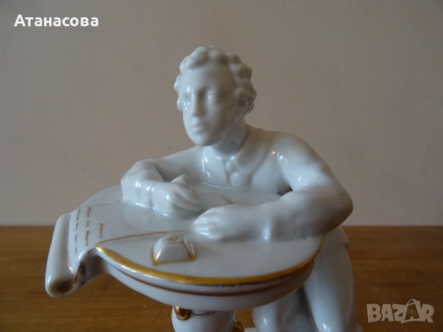 Порцеланова фигура Младият Пушкин ЛФЗ 1960 г, снимка 3 - Декорация за дома - 54293705