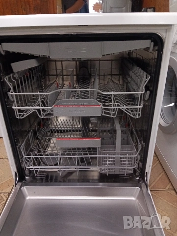 Свободно стояща съдомиялна Бош Bosch Serie 4 A+++ 60см Made in Germany 2 години Гаранция!, снимка 3 - Съдомиялни - 53461359