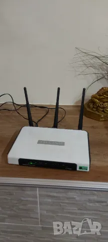 Wi-Fi Рутер 3 антени Tp-Link TL-WR940N 300Mbps, снимка 2 - Рутери - 48633366