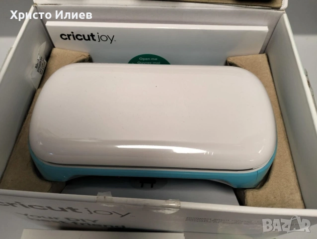 Режещ плотер Cricut Joy с Cricut EasyPress Mini и аксесоари НОВА, снимка 4 - Принтери, копири, скенери - 53616141