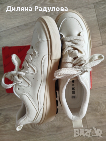 Бели кецове 41 номер, снимка 6 - Маратонки - 54200705