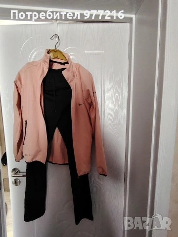 Дамски анцунг на Nike