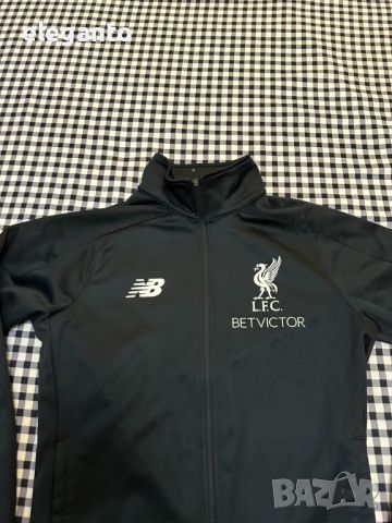 New Balance LIVERPOOL мъжко софт шел горнище Размер С, снимка 3 - Спортни дрехи, екипи - 45716881