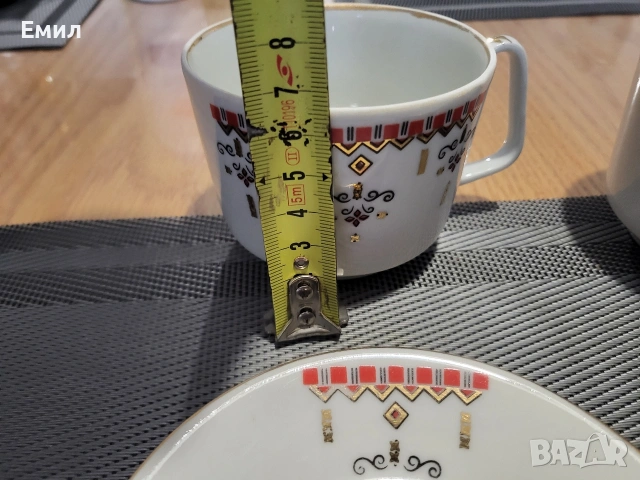 Лот чаши и чинийки ИЗИДА шевица , снимка 3 - Колекции - 53583473