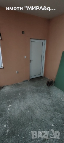 Самостоятелна сграда с навес и гараж-с.Войводово, снимка 5 - Складове - 51999980