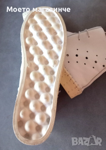 Нови български кожени ботички с перфорации и връзки – № 39 (с етикет), снимка 4 - Дамски ежедневни обувки - 52072048