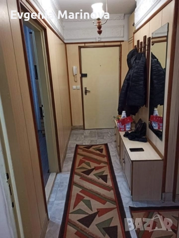 Отдавам спалня,хол,кухня,баня с тоалетна,лятна градина топ център, снимка 2 - Апартаменти - 52406648