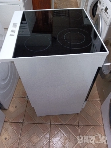 Като нова свободно стояща печка с керамичен плот Gram с две години гаранция!, снимка 7 - Печки, фурни - 53641094