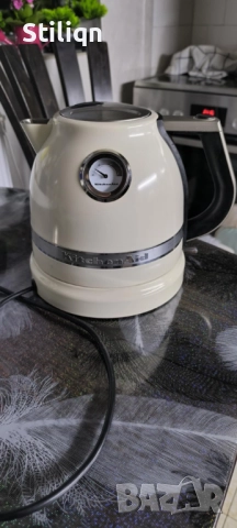 Електрическа кана KitchenAid Artisan, 2400W, 1.5 л, Крем, снимка 5 - Кани - 51946802